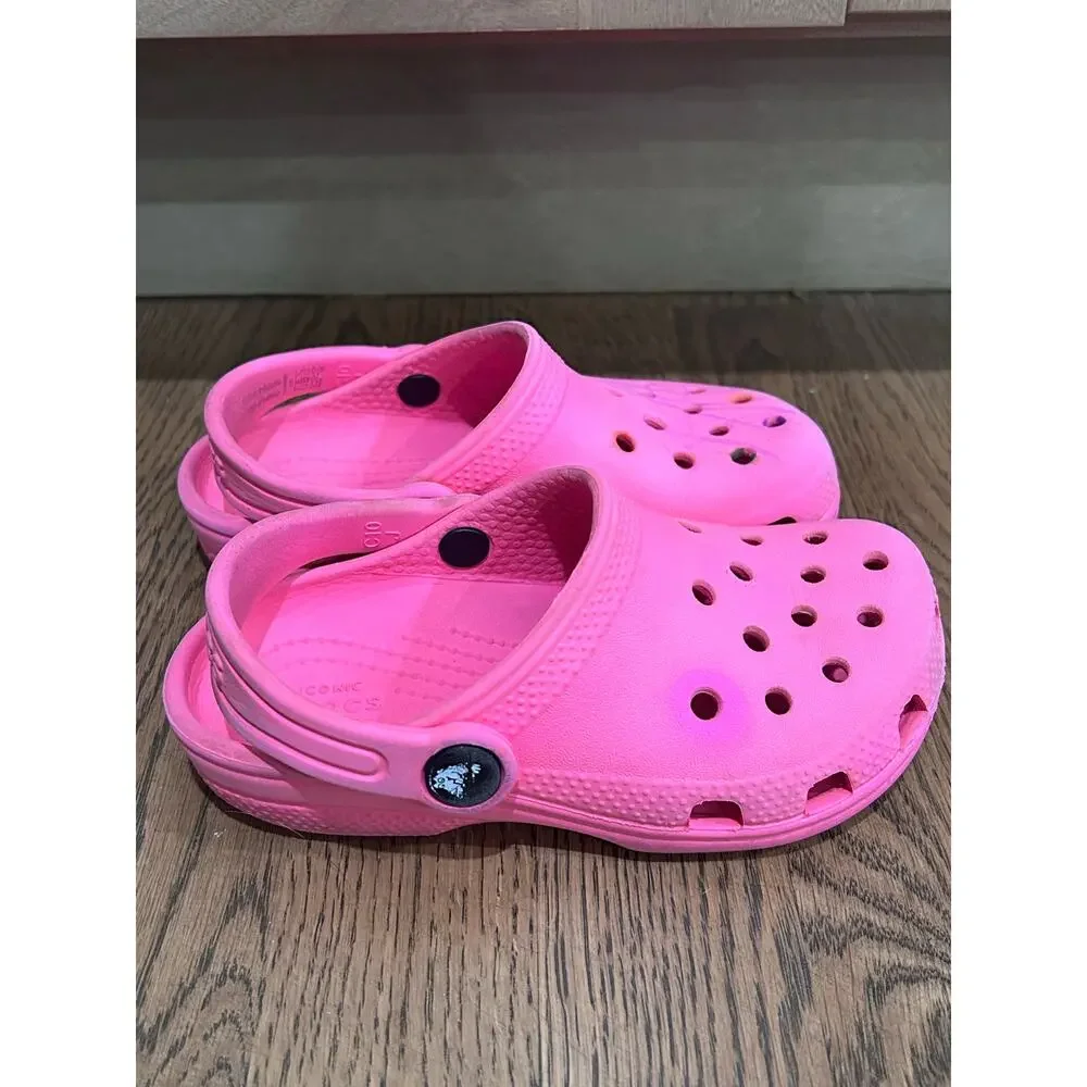 Crocs Kids Classic Clogs Pink Crush Taffy Pink Children's Size C10 Beach Pool
